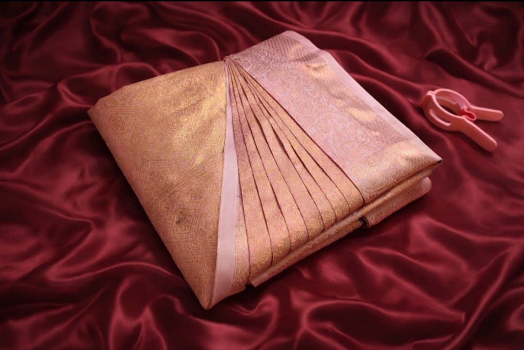 Yan Pleats